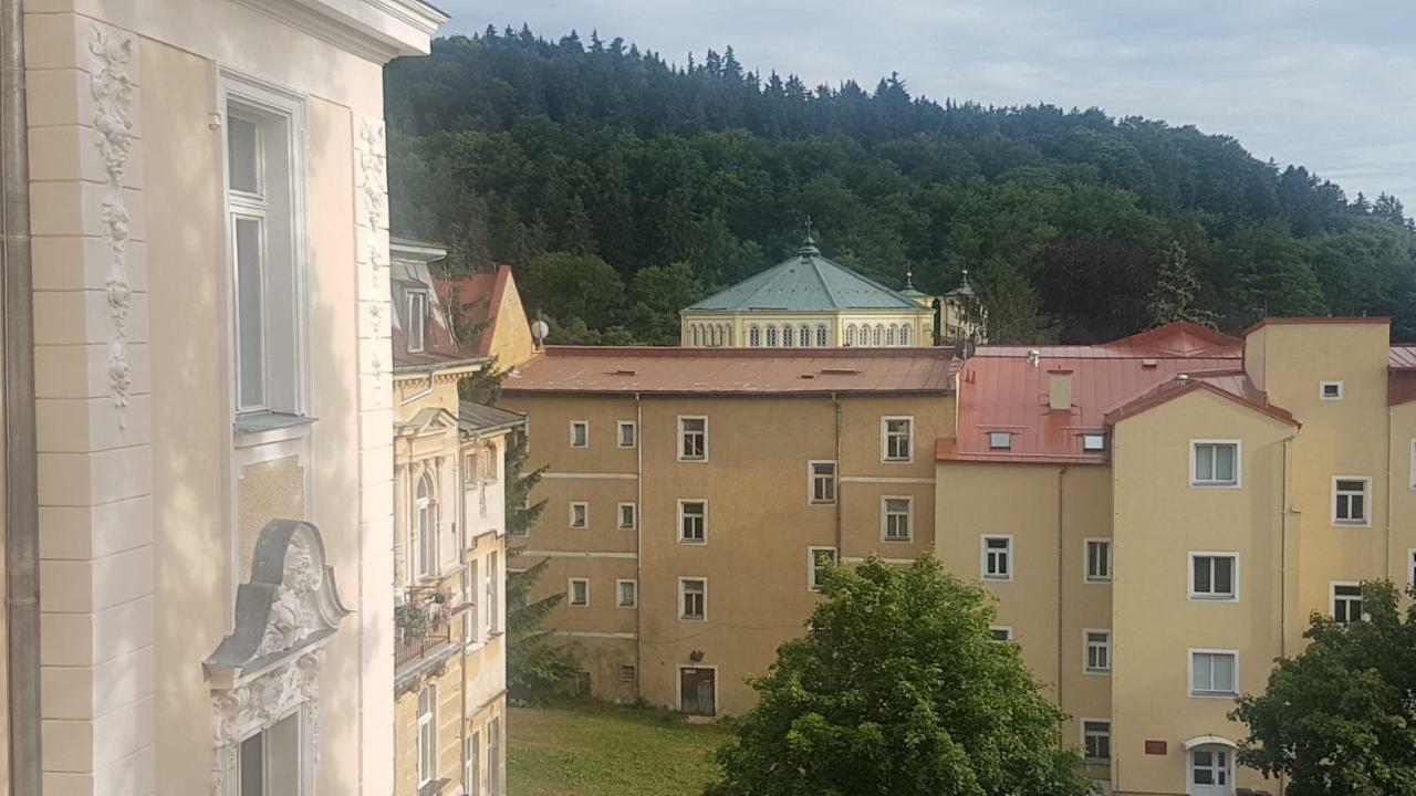 Apartman U Kolonady Марианске-Лазне Экстерьер фото